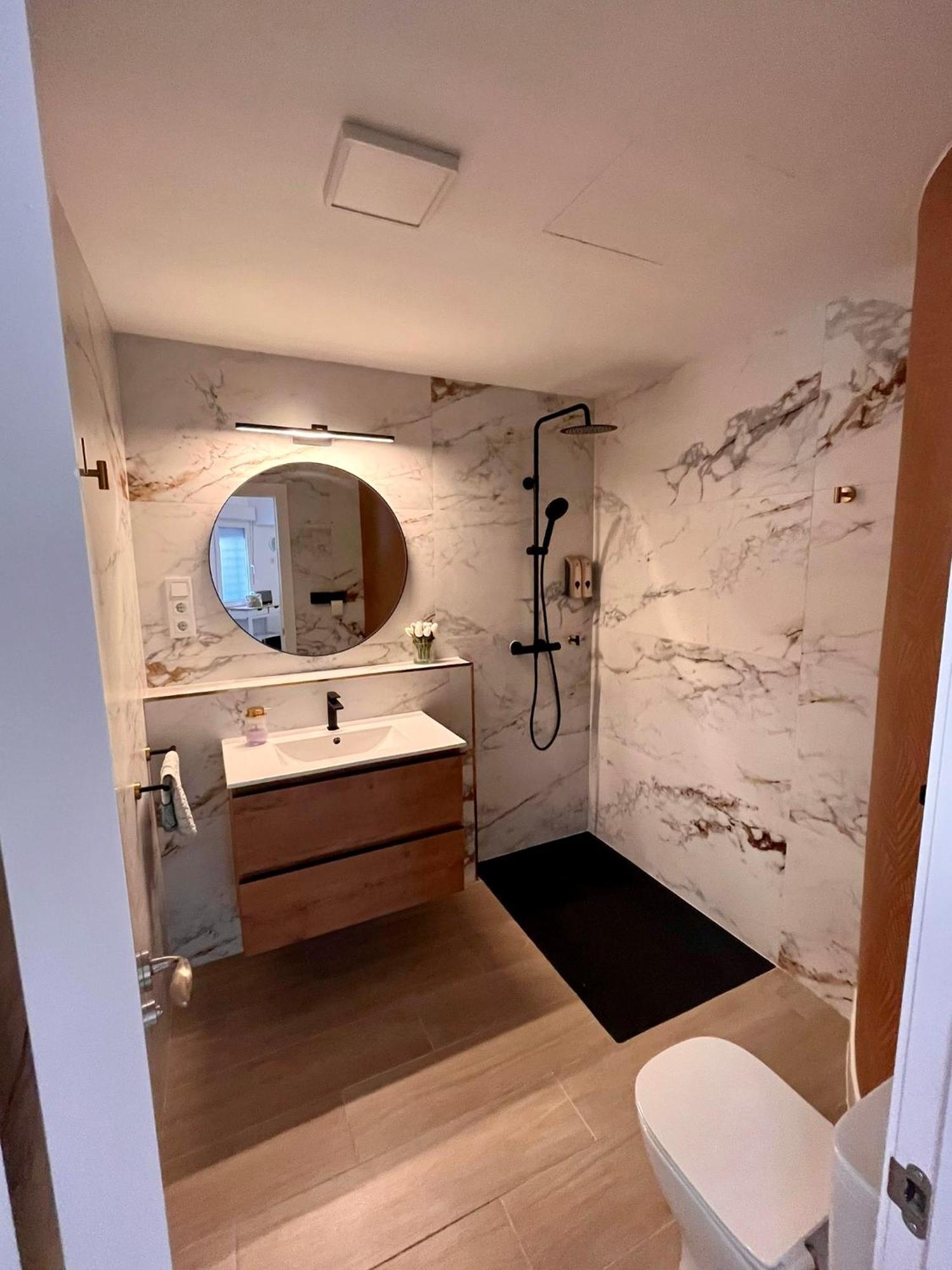 Piso Centrico Helicoptero Apartment Granada Ngoại thất bức ảnh